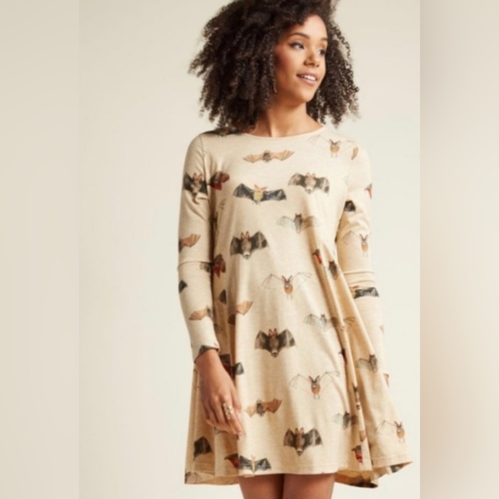 ModCloth PepaLove Bat’ll Do bat dress sz L